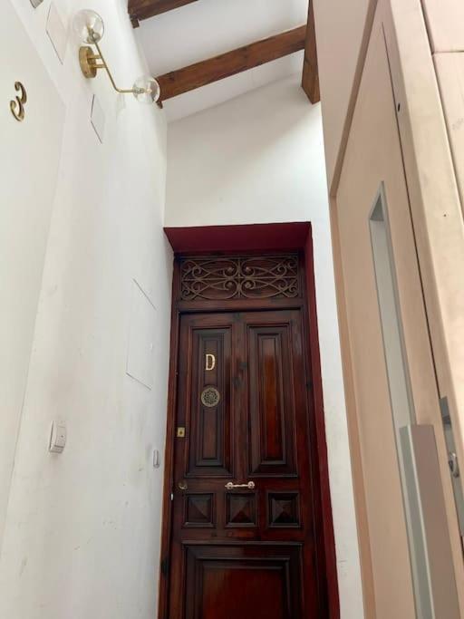 Gran Atico Con Terraza En El Centro De Alicante Exterior photo