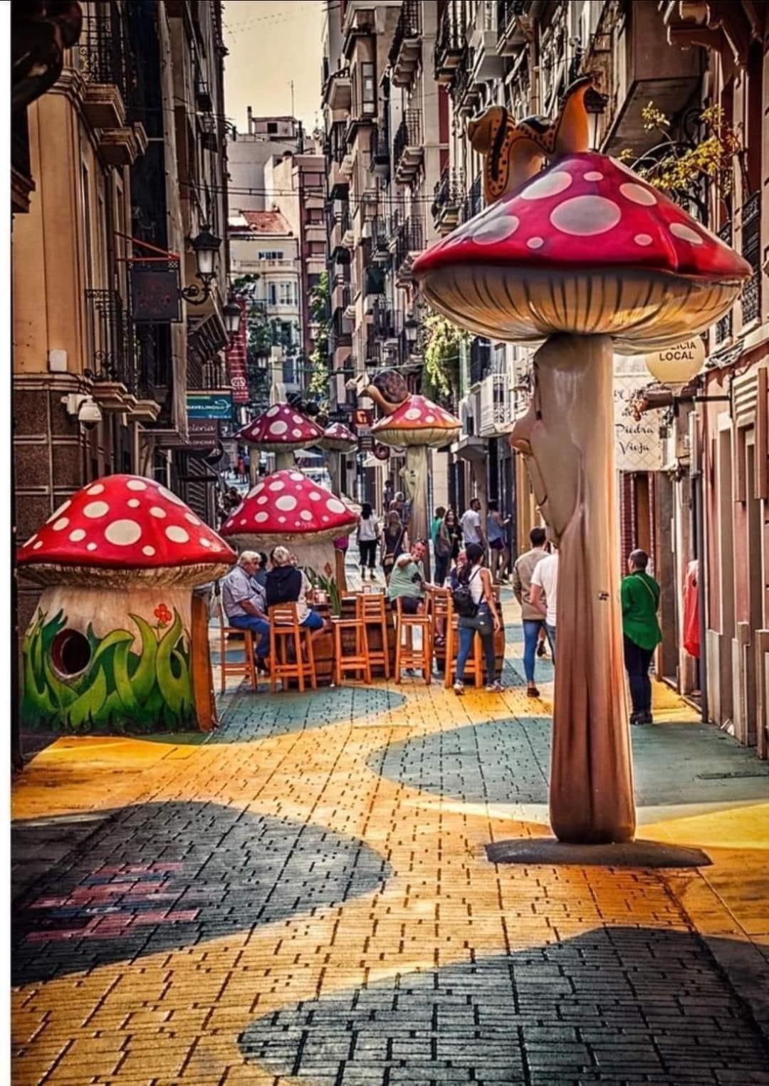Gran Atico Con Terraza En El Centro De Alicante Exterior photo
